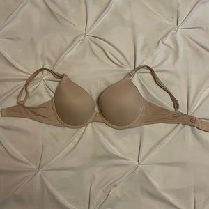 Victoria’s Secret Wear Everywhere push-up bra size 34 C